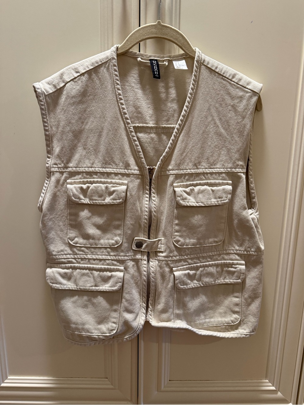 H&M Cream Utility Vest with Front Pockets